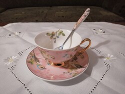 Teáscsésze alátéttel, kiskanállal