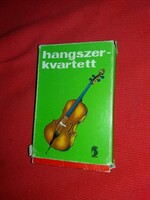 Szinte antik nagy alapú lila hátlappal Magyar Kártyagyári Hangszer kvartett játékkártya dobozával