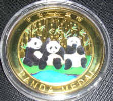 Művészeti ajándék fekete-fehér medveérmék nagy panda baobao kínai emlékérme, arany szín