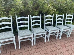 Kréta festékkel festett, újrakárpitozott székek