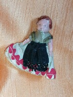 Régi ici-pici trafikos kemény kaucsuk baba ritkaság 12.