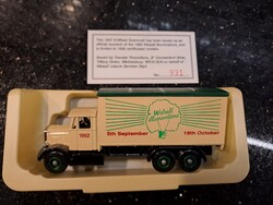 Lledo angol kisteherautó 11x4.5 cm