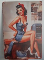 Pin-up girl fémtábla 30*20 cm