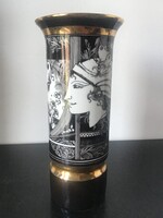 Hollóházi porcelán Szász Endre váza 20cm.