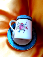Gyönyörű, angol Royal Doulton hófehér csontporcelán virágos bögre alátét tányérjával