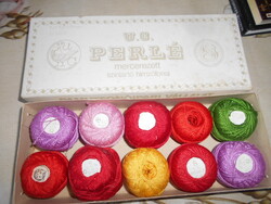 Varrónői hagyatékból  10 db PERLÉ színtartó mercelezett hímző fonal vegyes színek