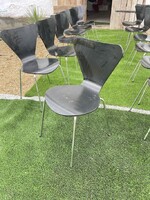 Vintage skandináv Arne Jacobsen Stílusú rakásolható székek.