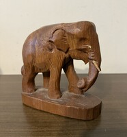 Faragott fa elefánt Egyben kifaragva a talpával együtt! 16 cm