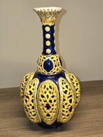 Zsolnay áttört historizáló váza különleges színekben