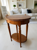 Antik stílusú  ovális alakúkét szintes lerakóasztal