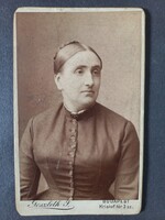 Antik vizitkártya fotó Goszleth István (1850-1913) műtermi fotója, női portré,  kb. 1875–1885