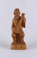 1V792 Régi orosz fafaragás balalajkán játszó szakállas férfi 15.6 cm