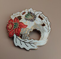 SZÉP ÁLLAPOTÚ ARANYOZOTT TŰZZOMÁNC VIRÁGOS BROSS KITŰZŐ