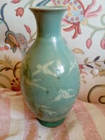 Szépséges, vintage celadon (szeladon) váza Koreából (?), darvakkal