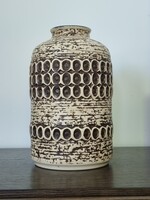 Német vintage kerámia váza, modern plasztikus mintázattal