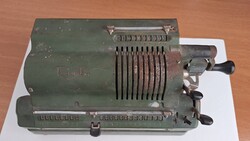 Triumphator CN1 Antik mechanikus számológép