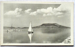 Balaton - móló, vitorlás , Badacsony látképe - retro  képeslap  1955