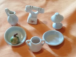 Porcelánok babaházba 7 darab.  45.