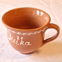 Kézműves kerámia bögre, csésze "Jutka" felirattal (M=8,5, D=8,5) (195.)