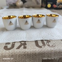 Retro porcelán arany- fehér kispohár, kupica 4 db, italos készlet eladó!