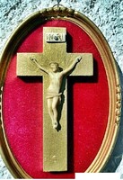 10.) Antik, CSONT Jézus Krisztus (5 cm), kereszt, Korpusz 15 cm-es ovális fa keretben! Impozánsan ki