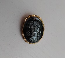 RETRO ARANYOZOTT MINTÁS KERETBEN FEKETE FOGLALT ÜVEG NŐI FEJ KÁMEA  BROSS KITŰZŐ