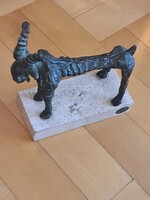Eladó limitált kiadású bronz kecske szobor mészkő talapzaton