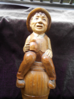 Régi festett faragott fa figura kedves  kézműves darab 26 cm