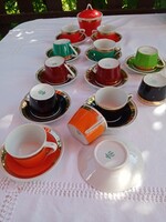 Art deco hollóházi porcelán kávés készlet : 12 csésze , 12 csészealj és cukortartó tetővel