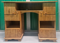 Antikolt tölgypáccal kezelt tömör fenyő TV álvány, konzolasztal (99x120x44 cm)