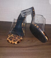 Akció! Leopard kényelmes, nem kemény a pánt. 39-41ig Új