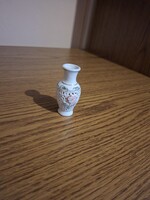 Kínai (?) porcelán áttört mini váza, ibolya váza. 7,2 cm. Hibátlan.