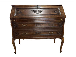 Antik stílusú, masszív tölgyfa írószekreter barokk jegyekkel