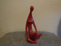 Zsolnay piros  , ökörvér mázas , kövön űlő  figurális , pajzs jelzésű  , 22 cm