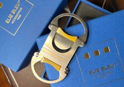 ELIE BLEU gyöngyház berakásos szivarvágó díszdobozban