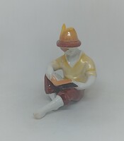 Hollóházi porcelán olvasó fiú "RITKA" festéssel!