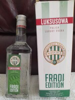 Luksusowa vodka Fradi edition 0.7 l bontatlan
