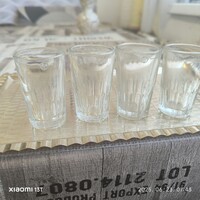 Retro utasellátós 5 cl-es  italos készlet eladó! 5 cl-es  kupica 4 db eladó!