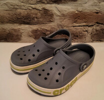 Crocs kisfiú papucs bthossza 17 cm