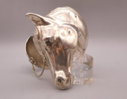 Robosztus ezüst karperec  hihetetlen dizájn lófej cirkóniával