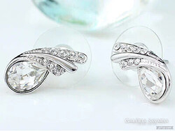 JELZETT,18 KT.-S FEHÉR ARANNYAL GALVANIZÁLT SWAROVSKI KRISTÁLY KÖVES RÓDIUMOS ANGYAL SZÁRNYAS FÜLI.