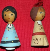 Régi orosz CCCP utazási emléktárgy figura polc vitrindísz FESTETT fa babapár a képek szerint 8 cm
