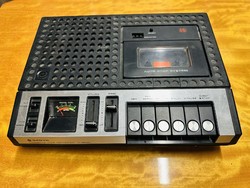 Sanyo kazettás magnó