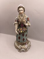 Régi orosz/német porcelán figura, asszony népi viseletben. 6335
