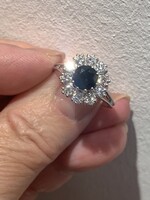 Margaréta arany gyűrű 0.90ct gyémántokkal zafírral