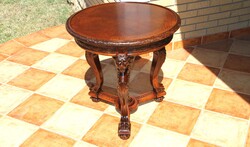 Barokk, antik dúsan faragott asztal