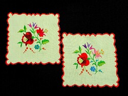 2 db Kalocsai mintával hímzett sárga terítő 17 x 16 cm