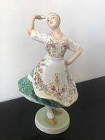 Zsolnay porcelán figurális szobor 23cm.