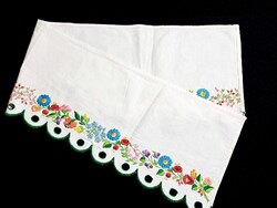 Kalocsai mintával hímzett drapéria vagy polccsík 97 x 22 cm