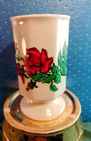 Festett, jelzett,füles porcelán kehely. Német alfölről - kézi festéssel /virágmintával/. 0.3 kg12 cm